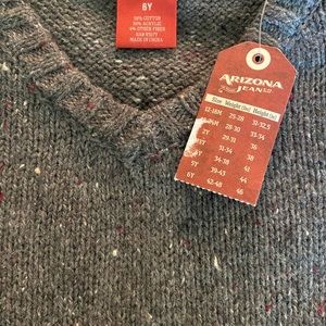 Boy’s sweater size 6